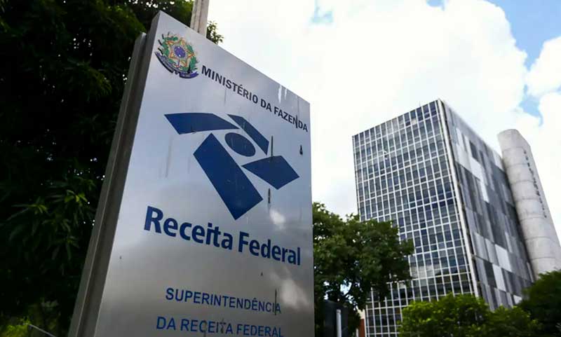 Receita na área federal cresce 7,8% e alcança R$ 1 trilhão no ano.