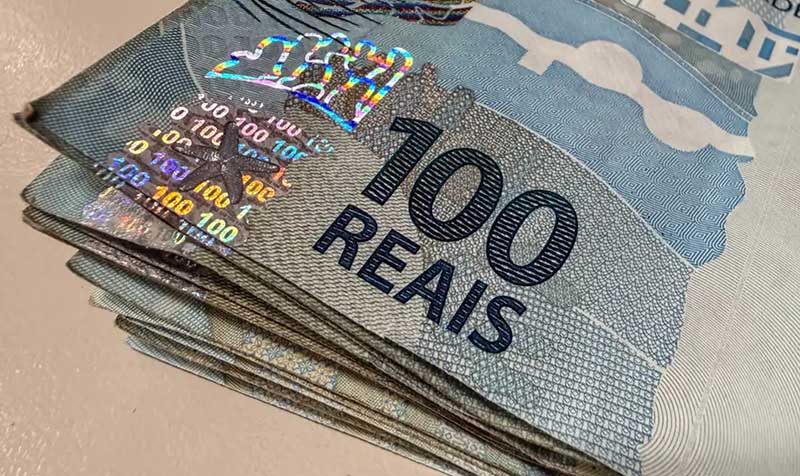 Apesar de vencimento de títulos, juros impediram queda.
