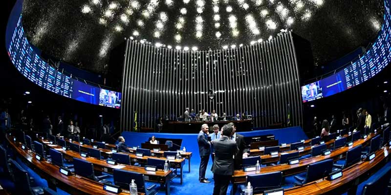 Relator Rogério Carvalho manteve texto aprovado na Câmara.