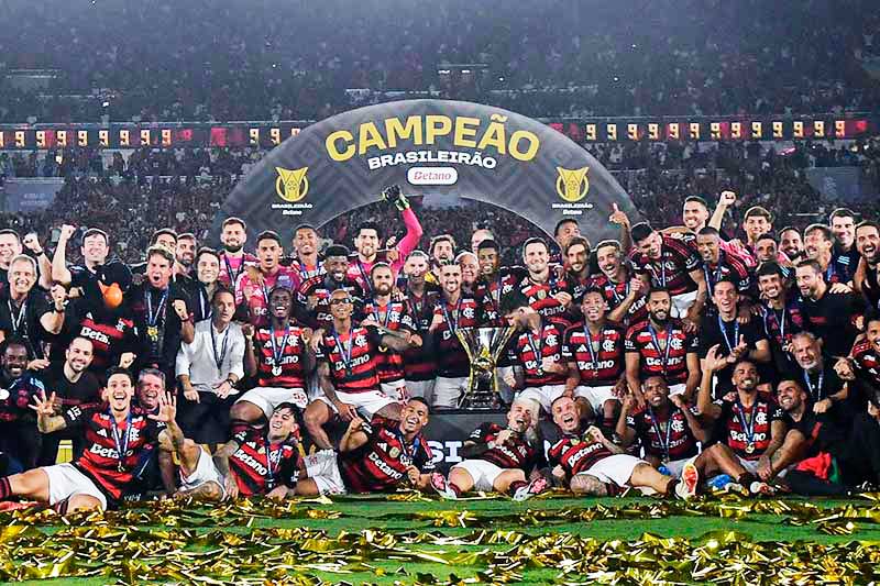 Atacante Samuel Lino marca gol da vitória em Maracanã lotado
