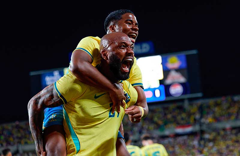 Gols de Danilo, Igor Thiago (pênalti) e Gabriel Martinelli; Lovro Majer desconta para croatas em Orlando com 52.430 torcedores; posse de 45% para Brasil