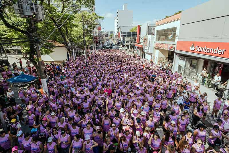 Com saída da Praça da Matriz, grupo percorrerá vias da cidade, até o Paço Municipal, para chamar a atenção dos moradores e divulgar serviços; ação integra o Maio Laranja
