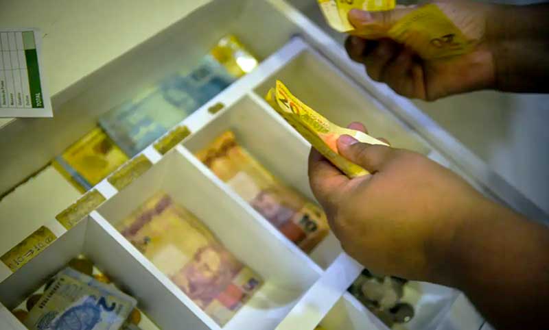 Segundo Dieese, salário extra injetará R$ 369,4 bilhões na economia