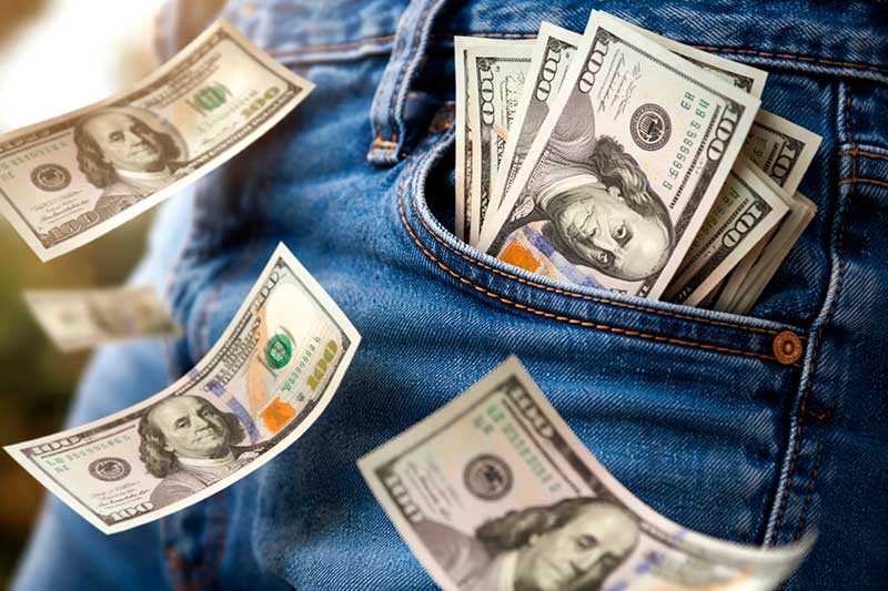 Ibovespa registra 162.064,41 pontos com recuo de 0,77% ante 163.332,28 do dia anterior. Dólar PTAX de compra sobe para R$ 5,3758, ante R$ 5,3754. Volume negociado na B3 atinge R$ 16,4 bilhões.