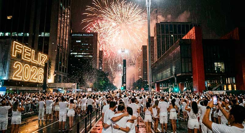Avenida Paulista recebe nove atrações de peso na virada de 2025 para 2026, superando a edição de 2024 em duração e fogos. João Gomes, Ana Castela e sertanejo agitam o público gratuito.