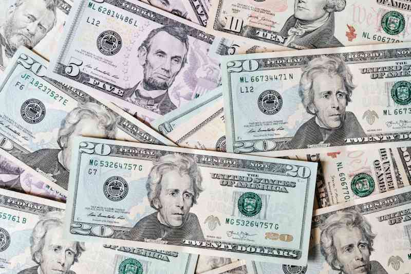 O dólar comercial encerrou esta quarta-feira (9) vendido a R$ 5,503, com alta de R$ 0,058 (+1,06%)